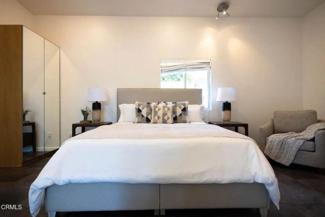 3836 De Longpre Avenue, Los Angeles, CA 90027