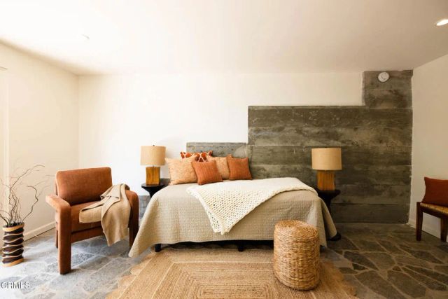 3836 De Longpre Avenue, Los Angeles, CA 90027