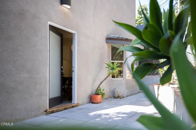 3836 De Longpre Avenue, Los Angeles, CA 90027