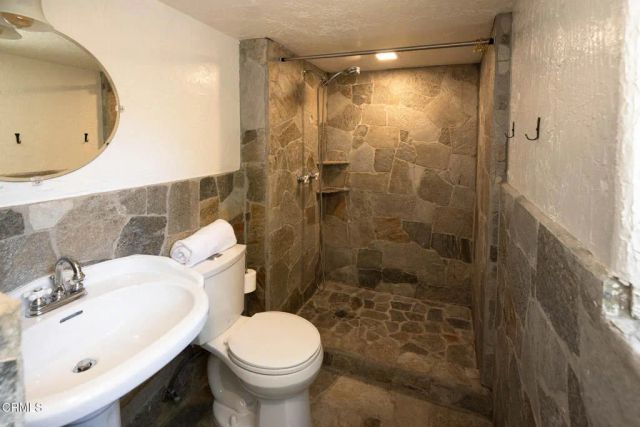 3836 De Longpre Avenue, Los Angeles, CA 90027