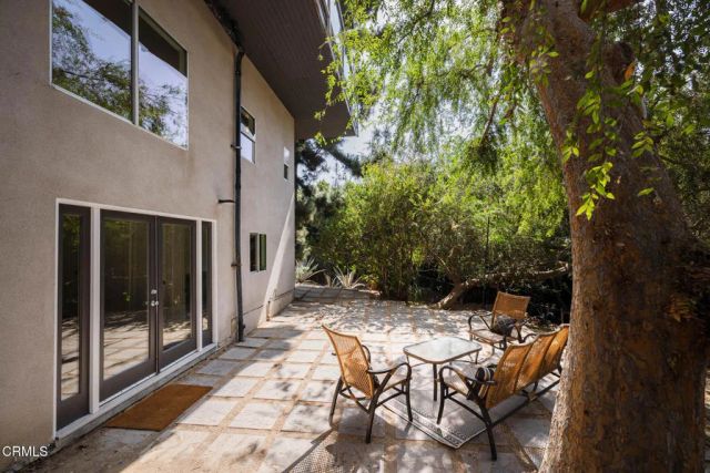 3836 De Longpre Avenue, Los Angeles, CA 90027