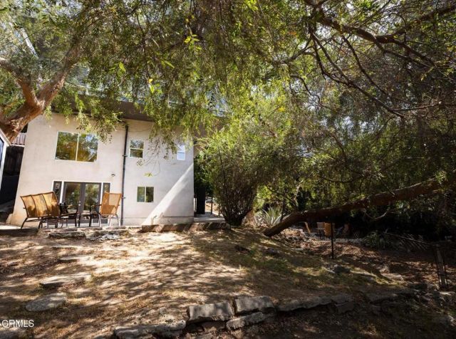 3836 De Longpre Avenue, Los Angeles, CA 90027