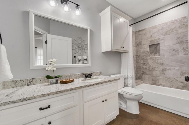 329 Kaanapali LN, Bastrop, TX 78602