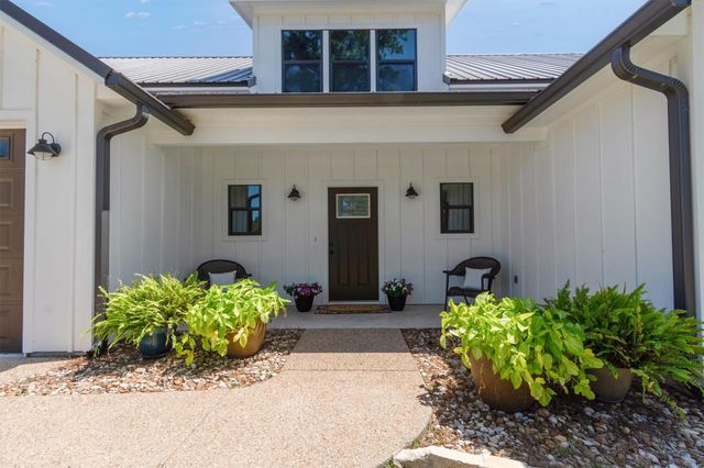329 Kaanapali LN, Bastrop, TX 78602