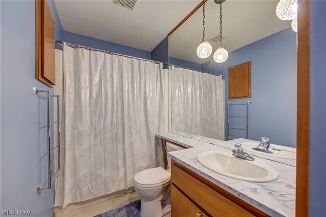 32665 Willow Brook Lane, North Ridgeville, OH 44039