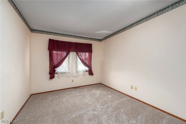 32665 Willow Brook Lane, North Ridgeville, OH 44039