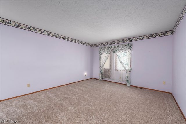 32665 Willow Brook Lane, North Ridgeville, OH 44039