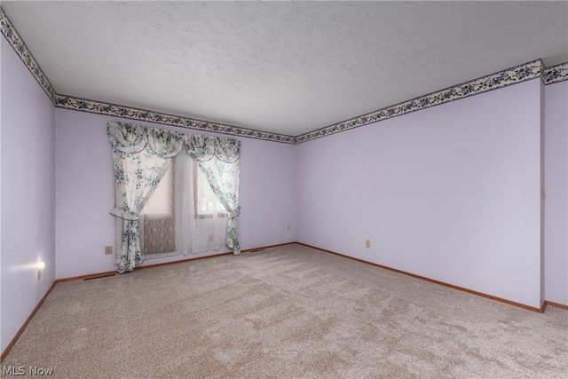 32665 Willow Brook Lane, North Ridgeville, OH 44039