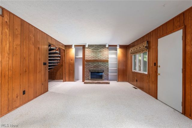 32665 Willow Brook Lane, North Ridgeville, OH 44039