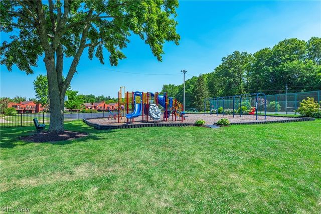 32665 Willow Brook Lane, North Ridgeville, OH 44039