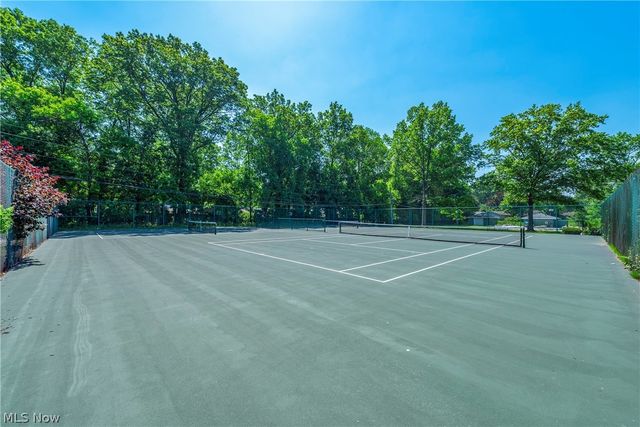 32665 Willow Brook Lane, North Ridgeville, OH 44039