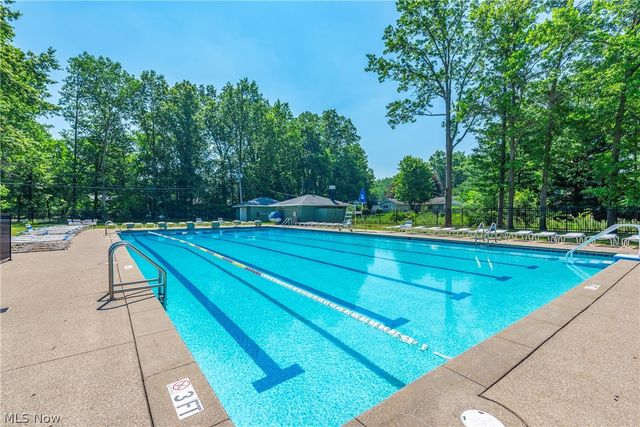 32665 Willow Brook Lane, North Ridgeville, OH 44039
