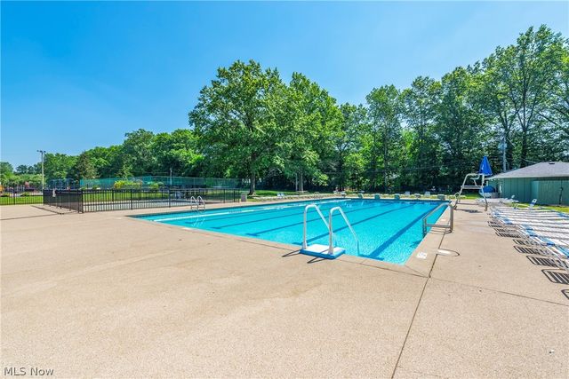 32665 Willow Brook Lane, North Ridgeville, OH 44039