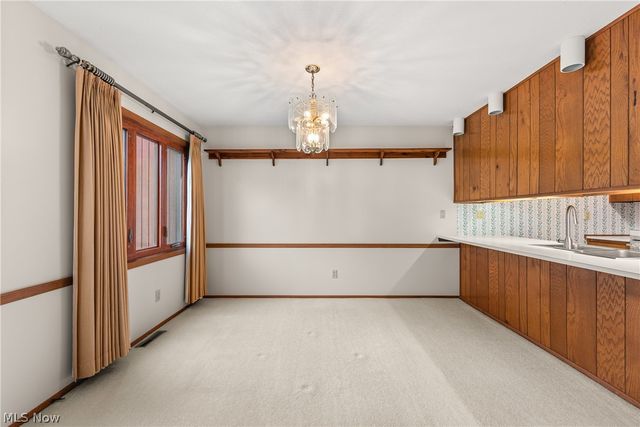 32665 Willow Brook Lane, North Ridgeville, OH 44039