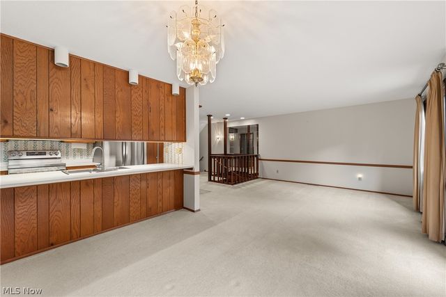 32665 Willow Brook Lane, North Ridgeville, OH 44039