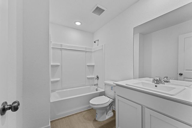 129 Alameda DR, Fredericksburg, TX 78624