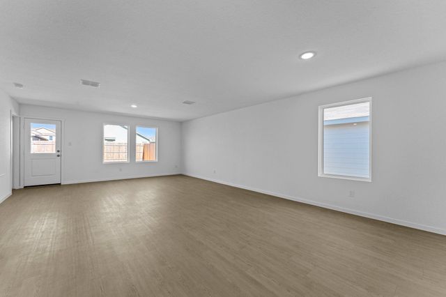 129 Alameda DR, Fredericksburg, TX 78624
