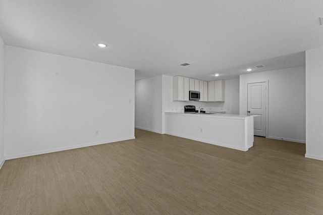 129 Alameda DR, Fredericksburg, TX 78624