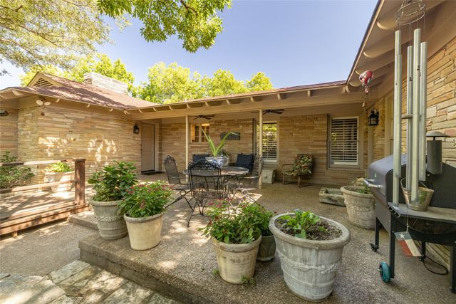 601 W Columbia Street, Weatherford, TX 76086