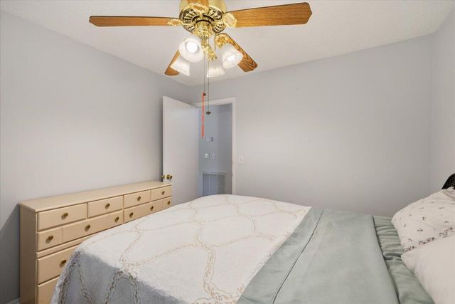 1735 40th Avenue, Vero Beach, FL 32960