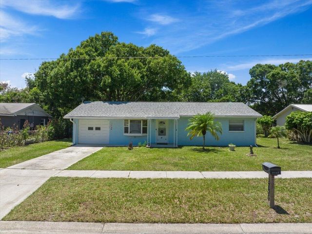 1735 40th Avenue, Vero Beach, FL 32960