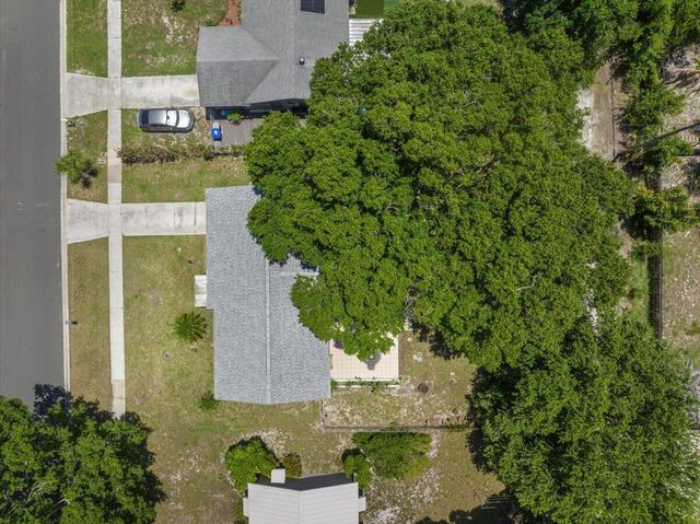 1735 40th Avenue, Vero Beach, FL 32960
