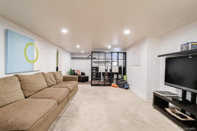 2621 N Elm Street, Denver, CO 80207