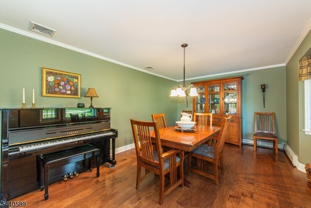 8 Clearfield Rd, Roxbury Twp., NJ 07876