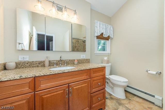 8 Clearfield Rd, Roxbury Twp., NJ 07876