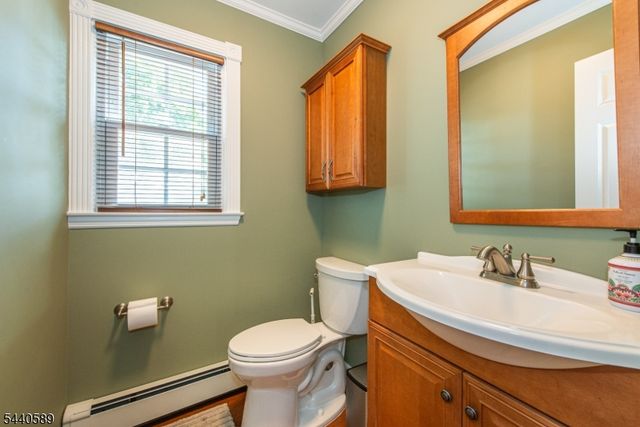 8 Clearfield Rd, Roxbury Twp., NJ 07876
