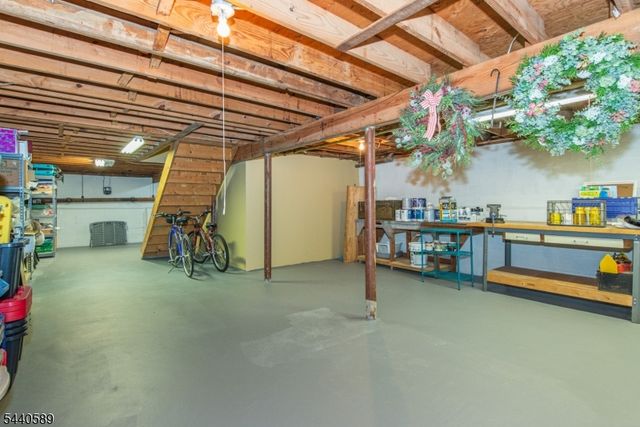 8 Clearfield Rd, Roxbury Twp., NJ 07876