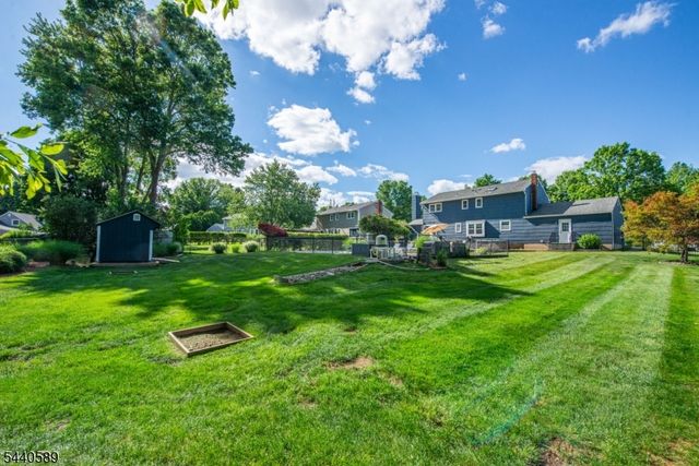 8 Clearfield Rd, Roxbury Twp., NJ 07876
