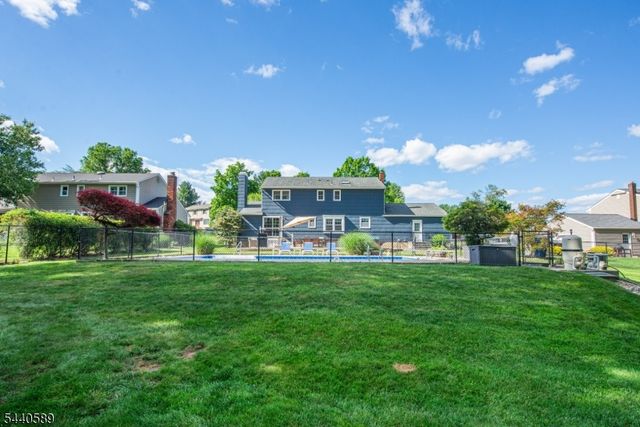 8 Clearfield Rd, Roxbury Twp., NJ 07876