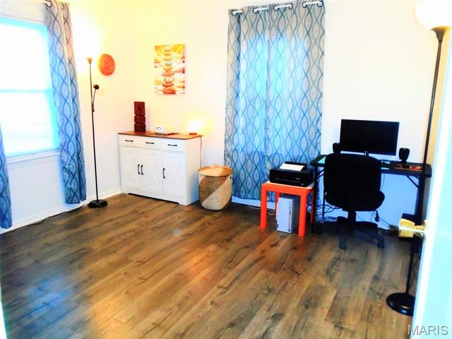 3582 Long Drive, St Ann, MO 63074