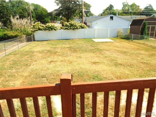 3582 Long Drive, St Ann, MO 63074