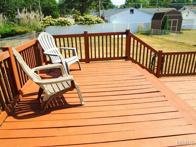 3582 Long Drive, St Ann, MO 63074