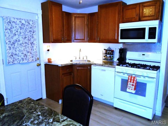 3582 Long Drive, St Ann, MO 63074