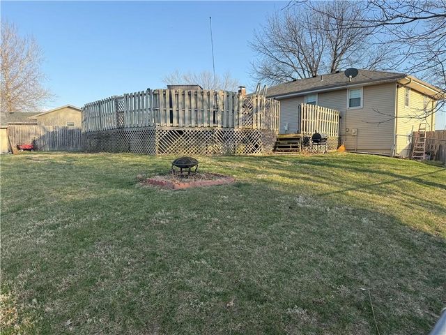 503 W Elk Street, Savannah, MO 64485