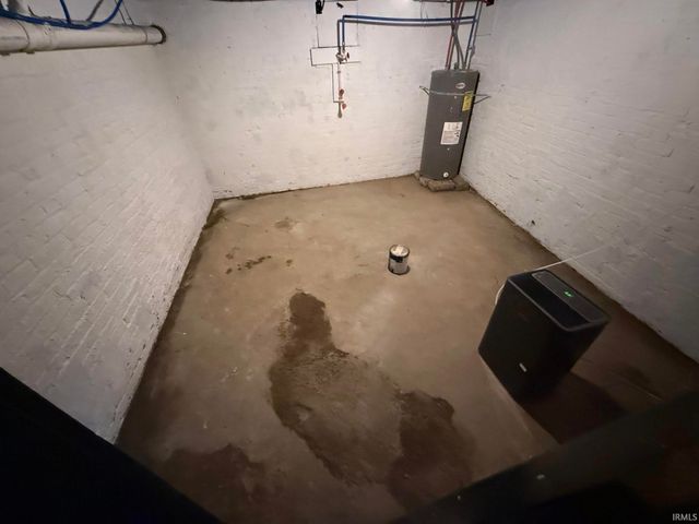 1112 W Iowa Street, Evansville, IN 47710