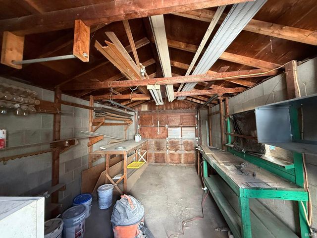 1112 W Iowa Street, Evansville, IN 47710