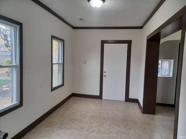 1112 W Iowa Street, Evansville, IN 47710