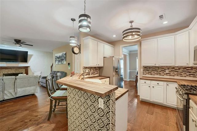 60 Crooked Stick Walk, Newnan, GA 30265