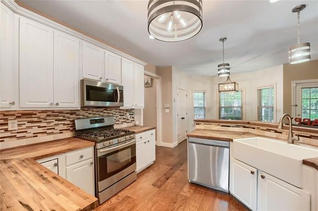 60 Crooked Stick Walk, Newnan, GA 30265