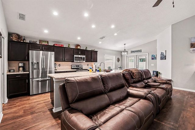647 LORIENT DRIVE, Eagle Lake, FL 33839
