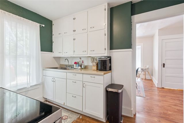 705 Hatton Avenue, Dallas Center, IA 50063