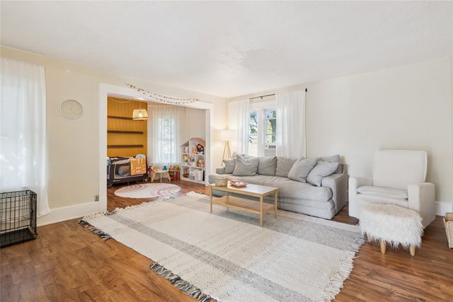 705 Hatton Avenue, Dallas Center, IA 50063