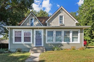 705 Hatton Avenue, Dallas Center, IA 50063