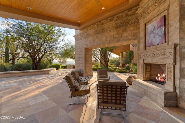 7301 N Secret Canyon Drive, Tucson, AZ 85718