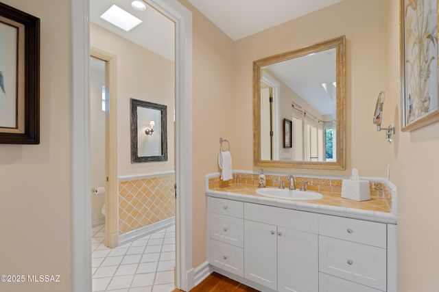 7301 N Secret Canyon Drive, Tucson, AZ 85718