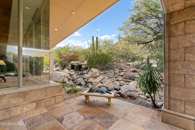 7301 N Secret Canyon Drive, Tucson, AZ 85718
